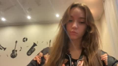 violettecaneva stream preview