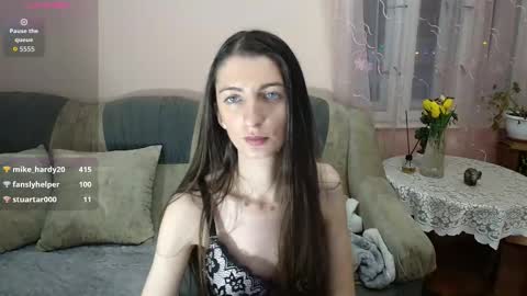 white_rosses stream preview