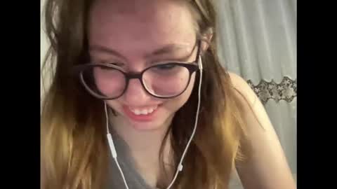 y0urwetmuse live stream