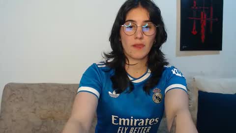 yani_28 stream preview
