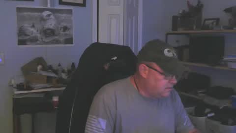 yh8old stream preview