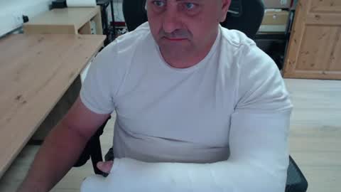 yoschi1976 live stream