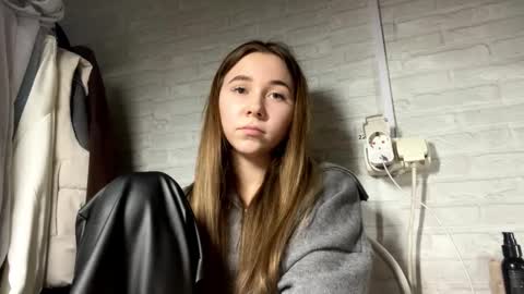 zoedudley stream preview