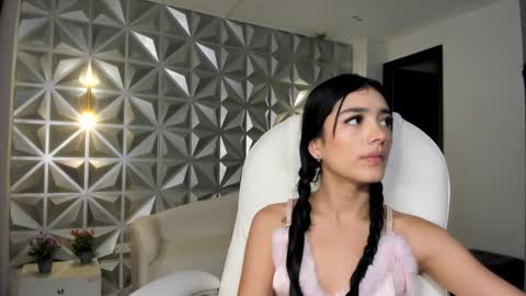 zoerouse_ stream preview