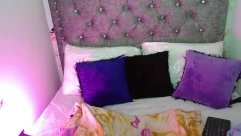 zoley_eyes888 stream preview